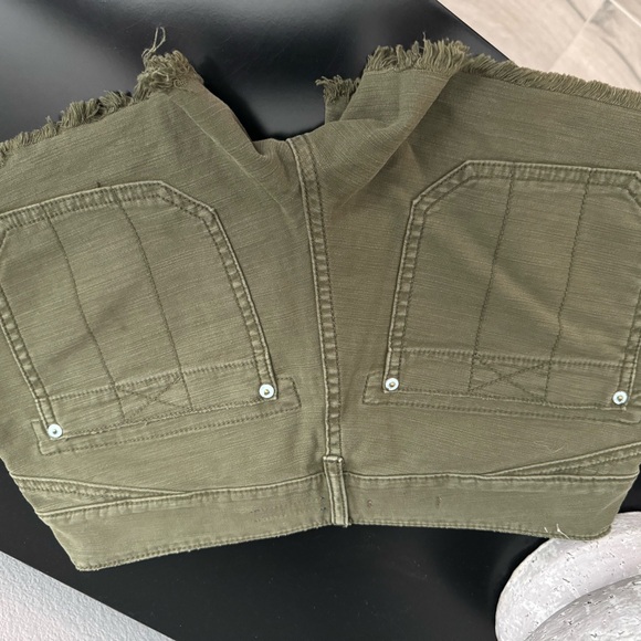 Anthropologie Brand Pilcro low waist frayed hem shorts; the Wanderer style - Picture 2 of 4